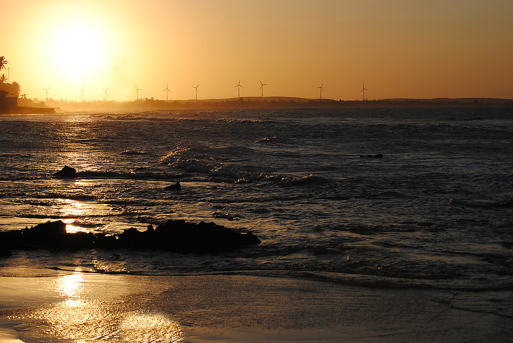 Amanhecer no mar da Taíba
